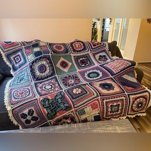 ❌SOLD!! ❌Marcielle Crochet Blanket Couch Throw